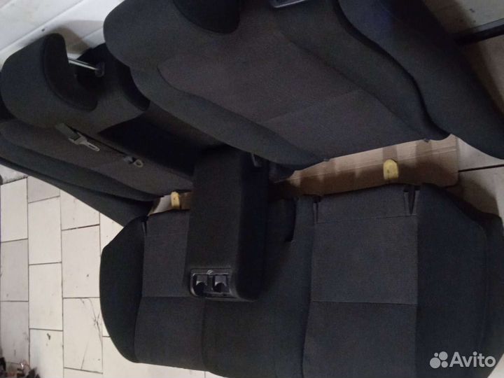 Задний диван тойота авенсис т250