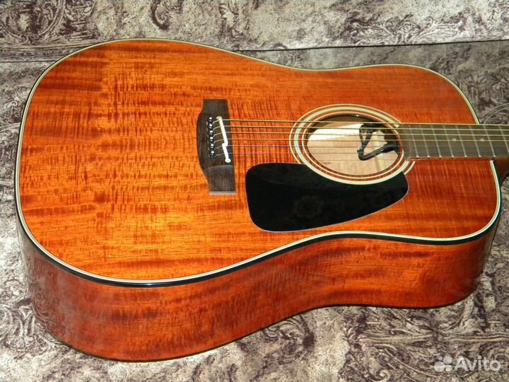 Takamine PT-207