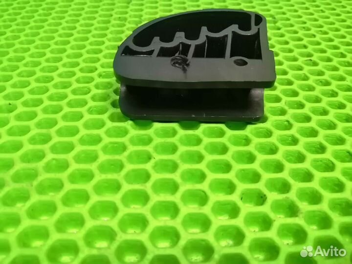 Механизм фиксации спинки прогулочного блока