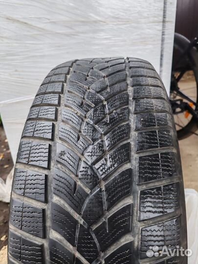Goodyear UltraGrip Ice 245/55 R19