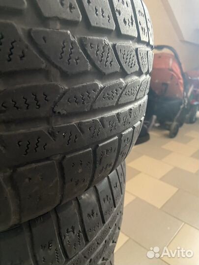 Continental Conti4x4WinterContact 215/60 R17