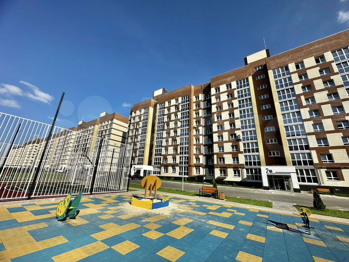 2-к. квартира, 79,3 м², 1/9 эт.