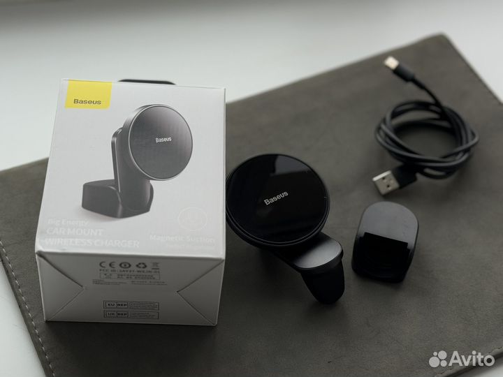 Держатель для телефона Baseus в автомобиль