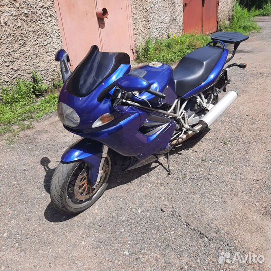 Мотоцикл спорт-туризм dukati ST2