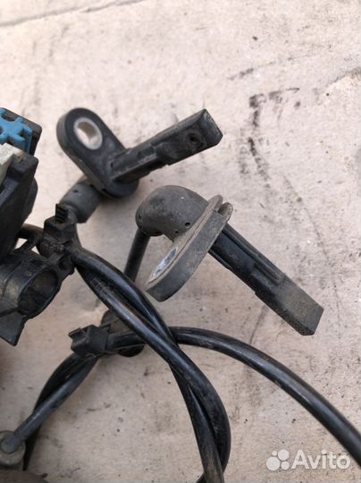 Chevrolet Cruze j300 датчик абс задний