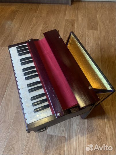 Продаётся физгармония