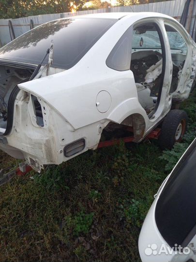 Крыло заднее правое Ford Focus DA3 aoda 2005