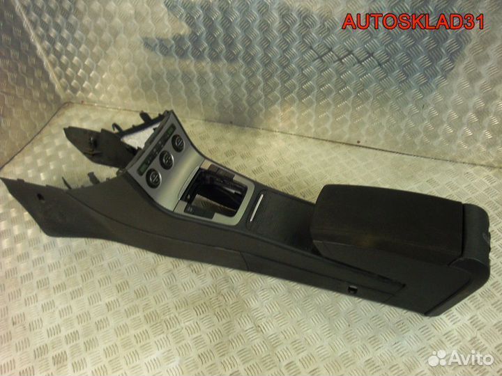 Подлокотник Volkswagen Passat B6 3c0864207tsq