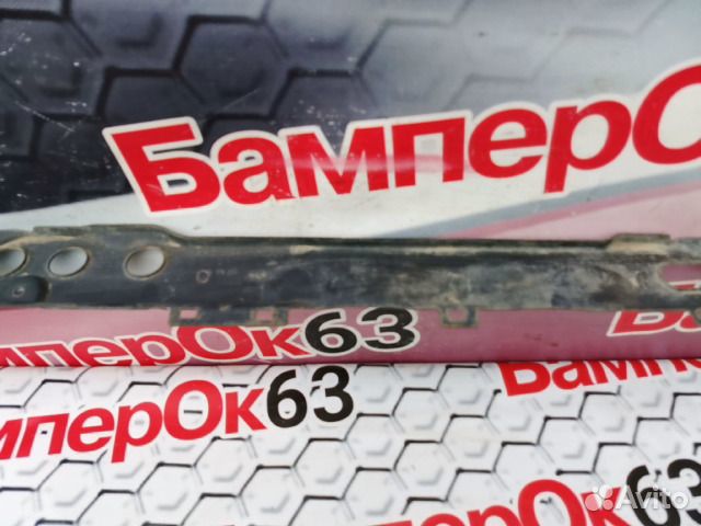 Планка радиатора передняя нижняя Ford Focus