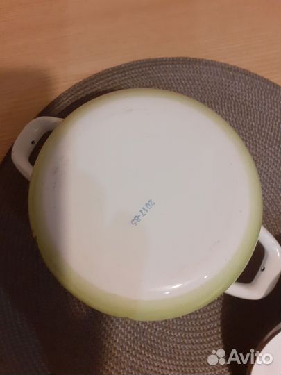 Кастрюля эмалированная