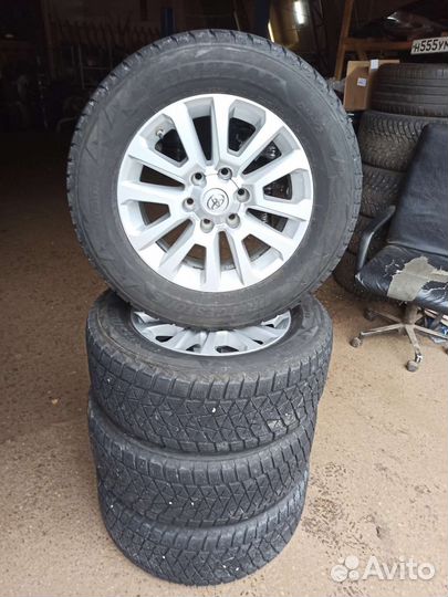 R18 Bridgestone Blizzak DM-V2 265/60, PCD 5x139.7 DIA 38