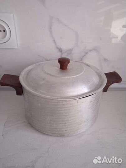 Кастрюля б/у 2л