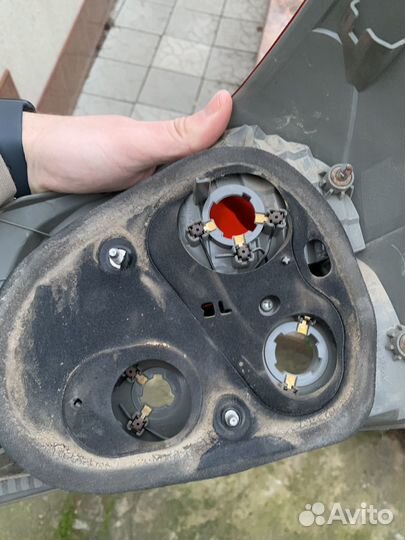 Задний фонарь toyota yaris оригинал