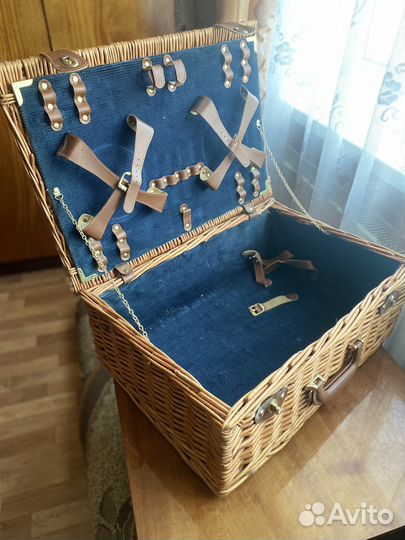 Чемодан для пикника