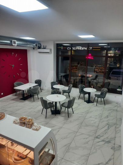 Торговая площадь, 270 м²