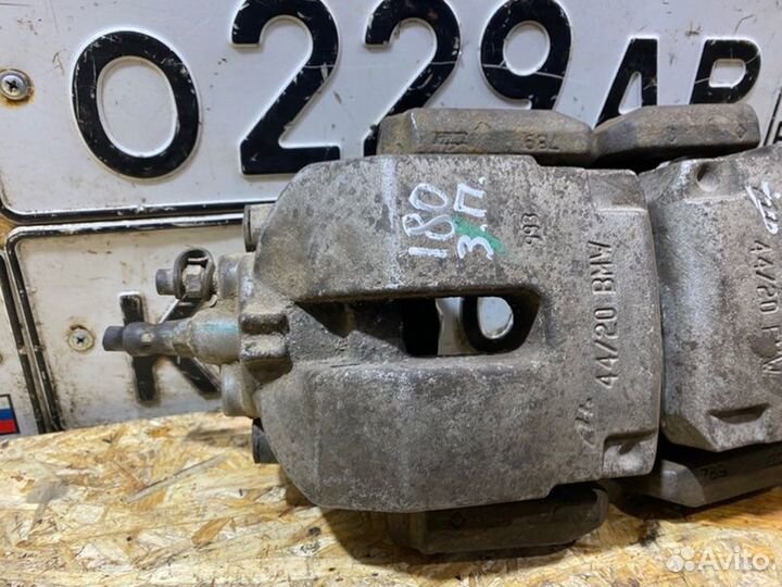 Суппорт тормозной задний Bmw X5 E70 3.0 2011