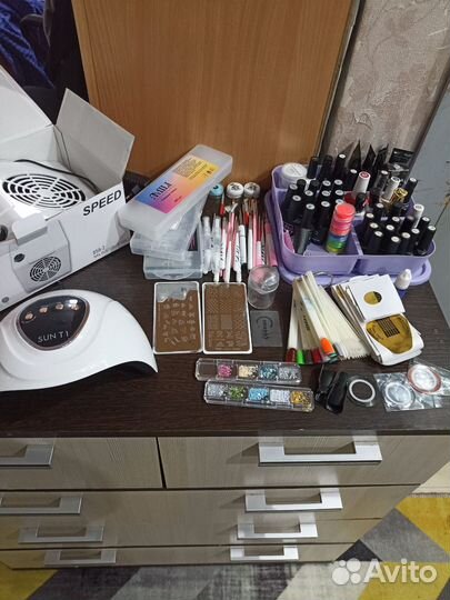 Маникюрный набор с лампой