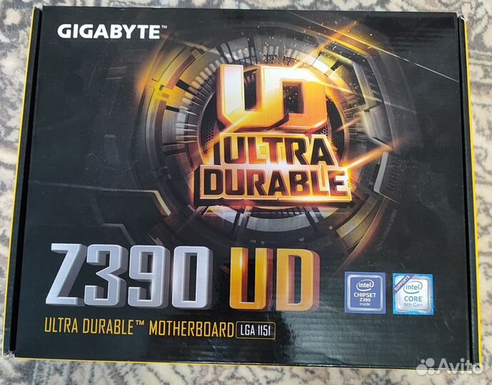 Материнская плата с процессором и памятью