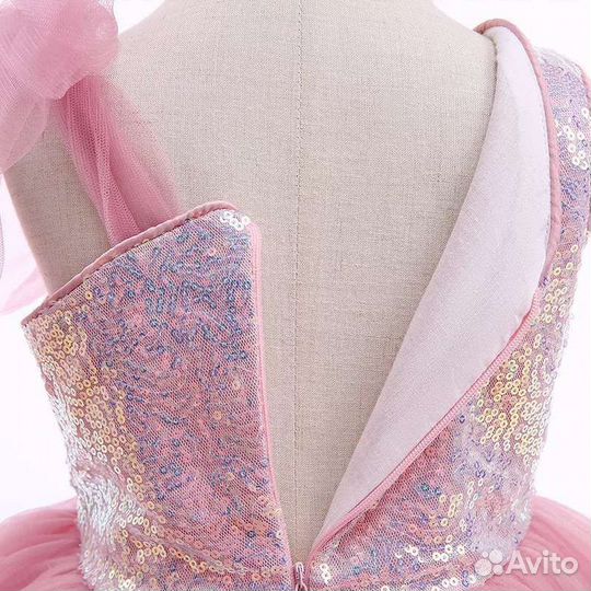 Нарядное платье для девочки новое