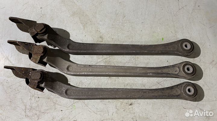 Рычаг задний нижний левый Mercedes Benz W211