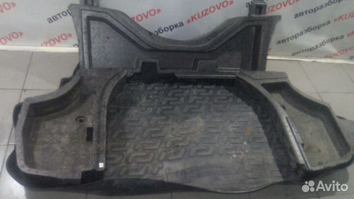 Обшивка коврик багажника салона