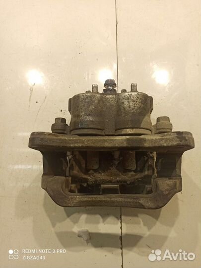 Суппорт (передний, левый)