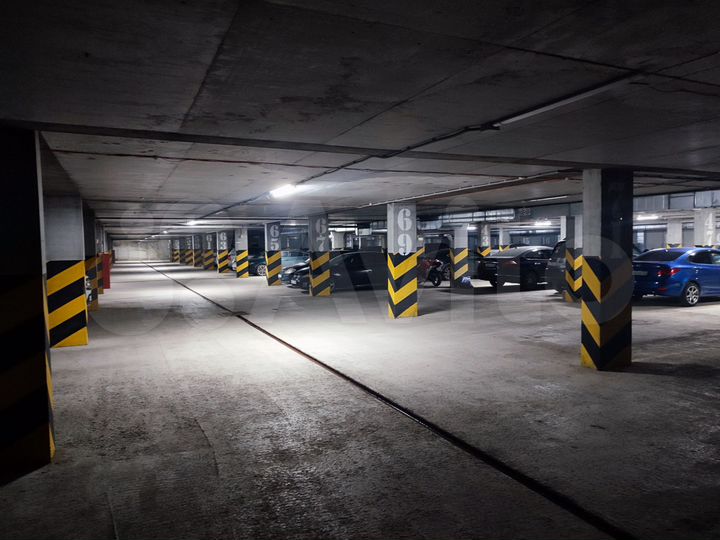 Машиноместо, 18 м²