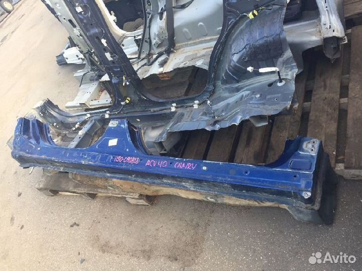 Порог кузова (металический) правый Toyota Camry V4