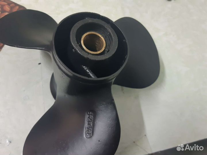 Винт на лодочный мотор