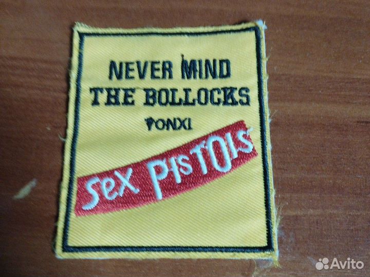 Нашивки sex pistols и punks not dead