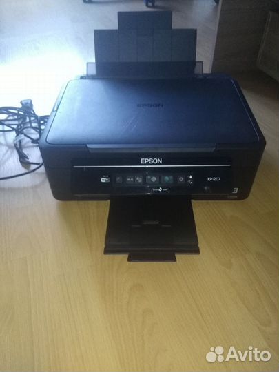 Продается струйный цветной мфу(рабочий)