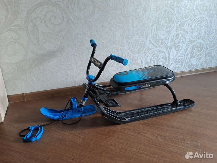 Детский снегокат Ника