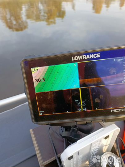 Lowrance hds 9 live active imaging 3-in-1