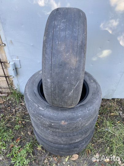 Yokohama 104ZR 215/65 R16 98H