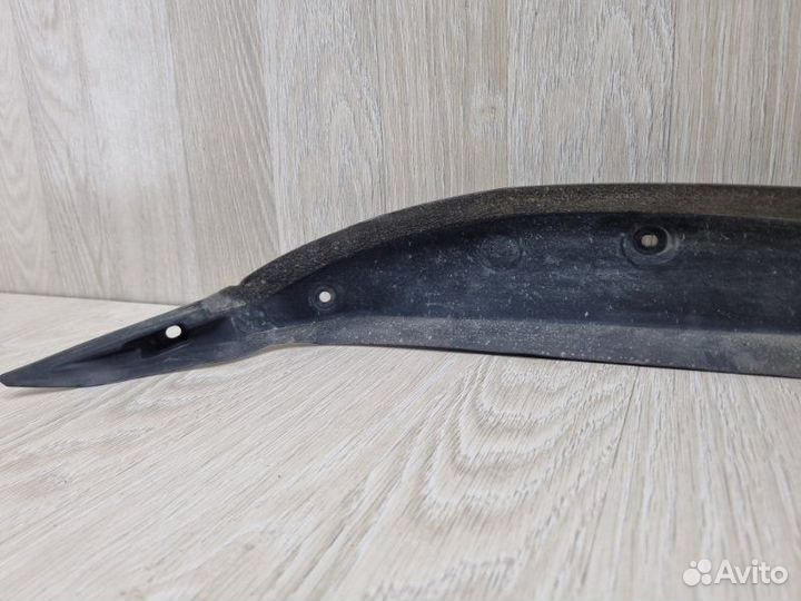 Пыльник крыла передний правый Mercedes-Benz