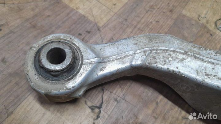 Рычаг поперечный задний левый Nissan Qashqai J11