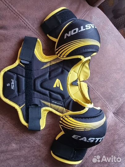 Нагрудник хоккейный