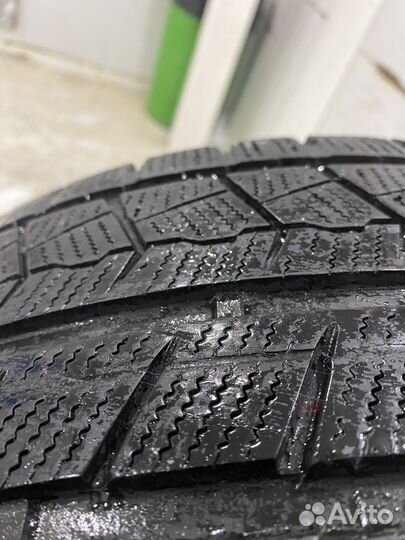 Greenland XT3 235/45 R18 98