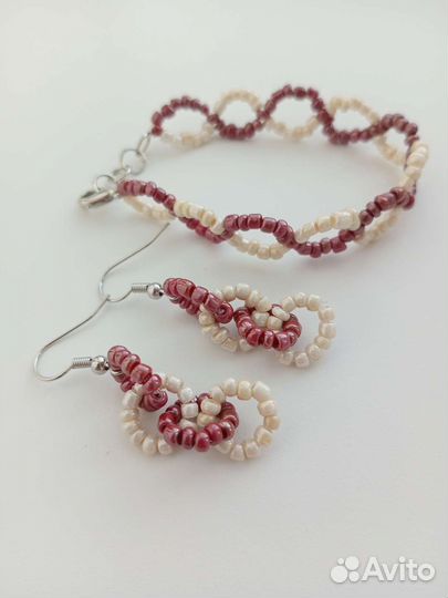 Браслет из бисера