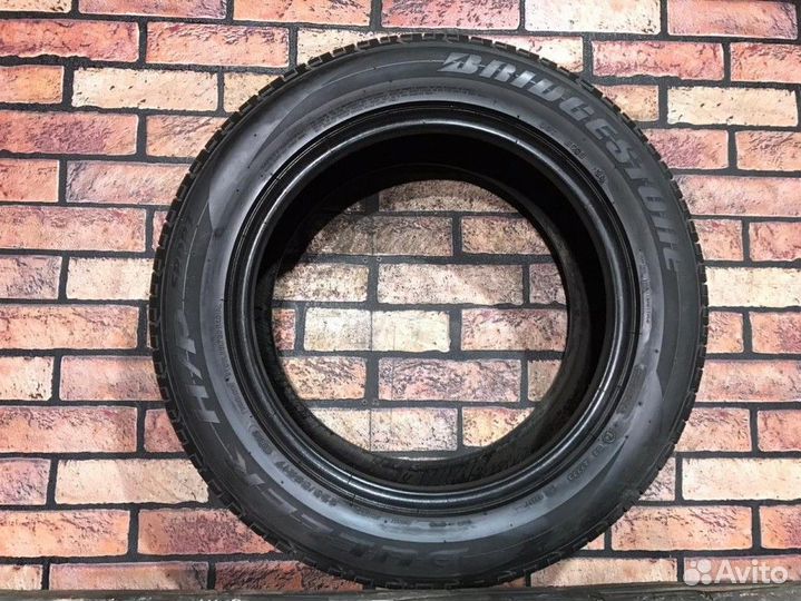 Bridgestone Dueler H/P Sport 235/55 R17