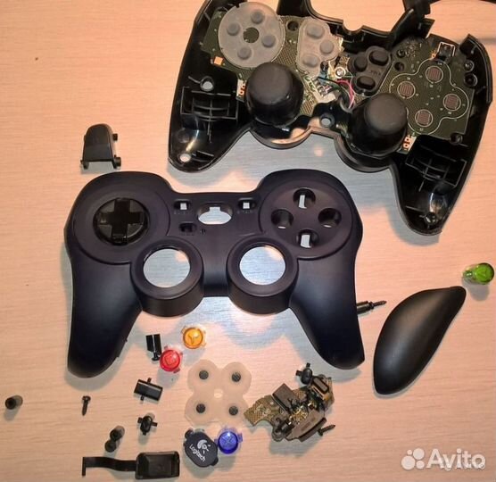 Если у Вас сломался джойстик, шумит консоль