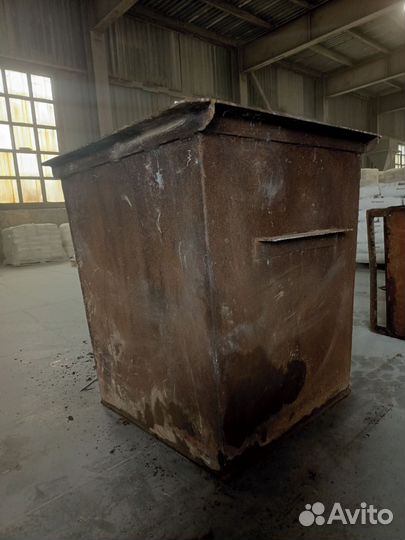 Мусорный бак