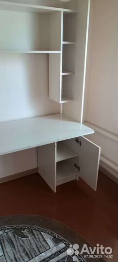 Письменный стол