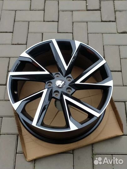 R19/5/112 Vega Skoda Octavia, Kodiak, Superb, VW