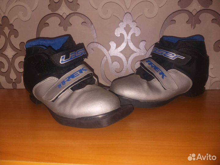 Лыжные ботинки