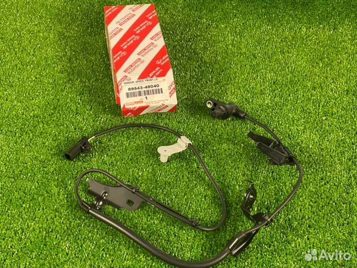 Датчик скорости передний левый Toyota Highlander