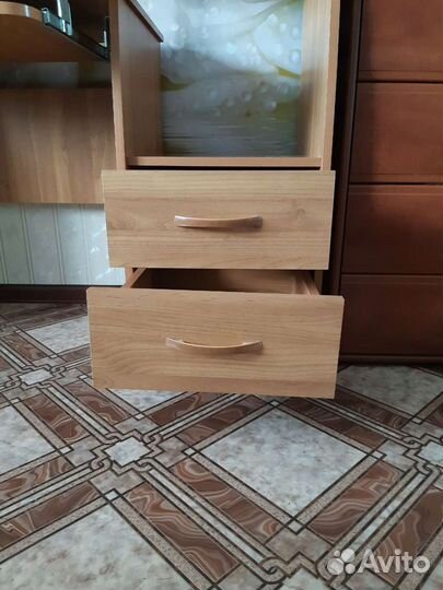 Письменный стол