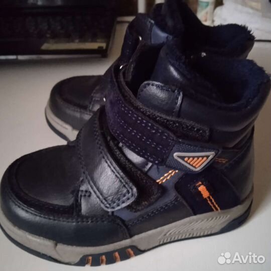 Ботинки детские 23 размер