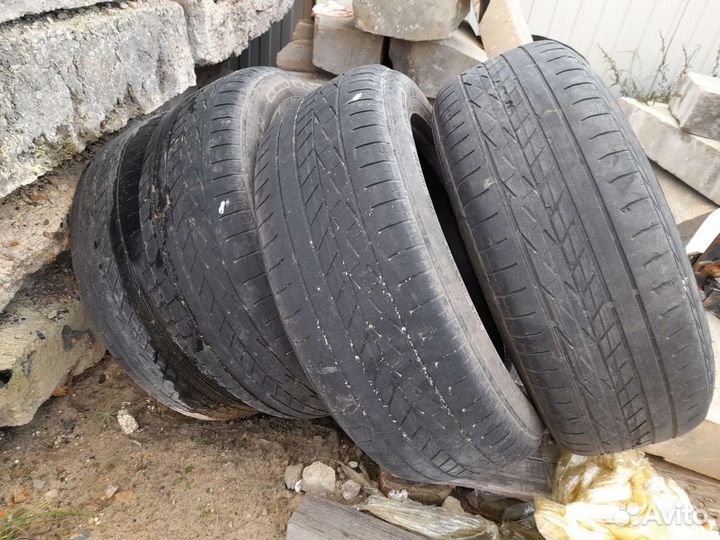 Goodyear 4x4 UG Ice Navi 235/60 R18