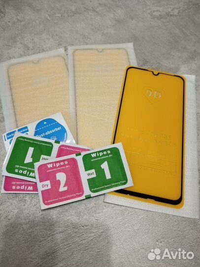 Защитное стекло на телефон